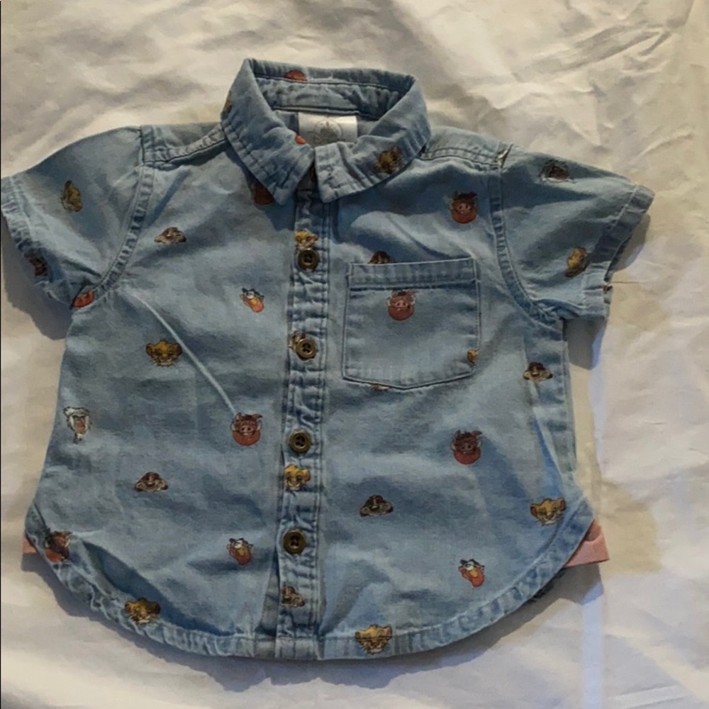 Disney shirt used lion king theme